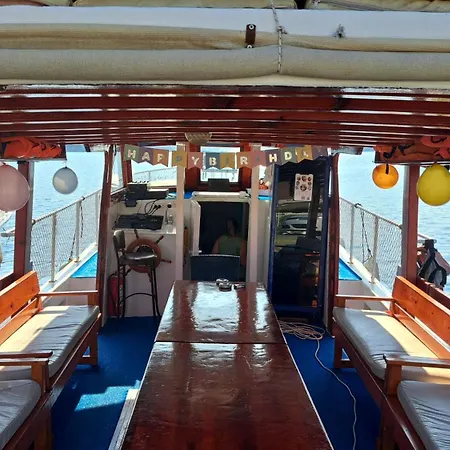 Berrak1 Private Yacht Πλωτό κατάλυμα Μαρμαρίς