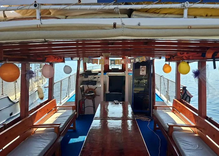 Bateau-hôtel Berrak1 Private Yacht *