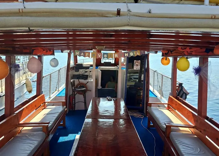 Berrak1 Private Yacht Úszó hotel Marmaris